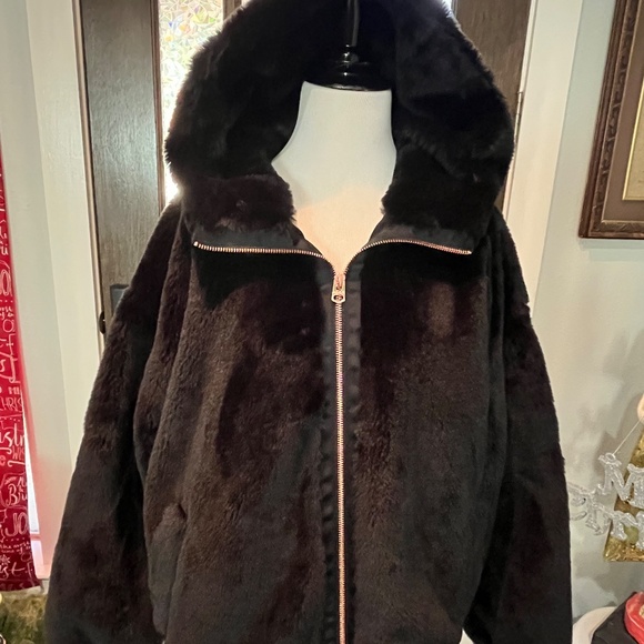 - Lucky Brand XL Faux Fur Black Jacket - Picture 2 of 12